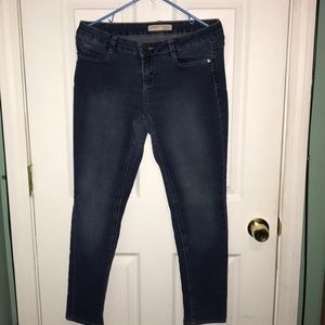 Cute jeans that are very slimming😌